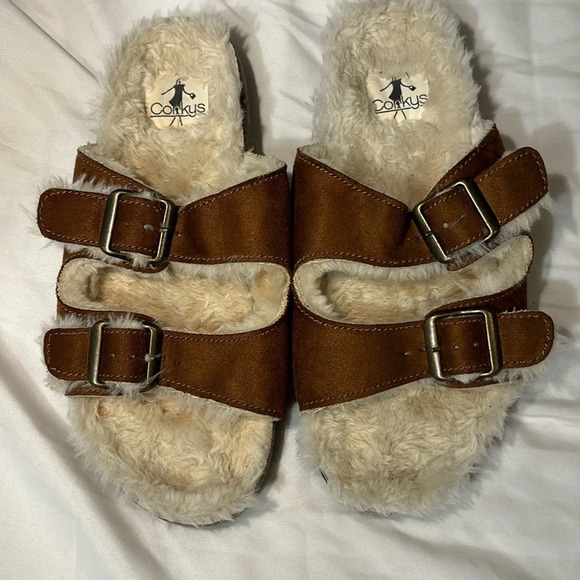 Corkys Faux Fur Double Buckle Footbed Sandals Brown size 8 - Picture 1 of 6